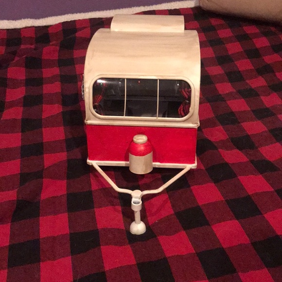 Christmas Metal Trailer Decor - Picture 4 of 5